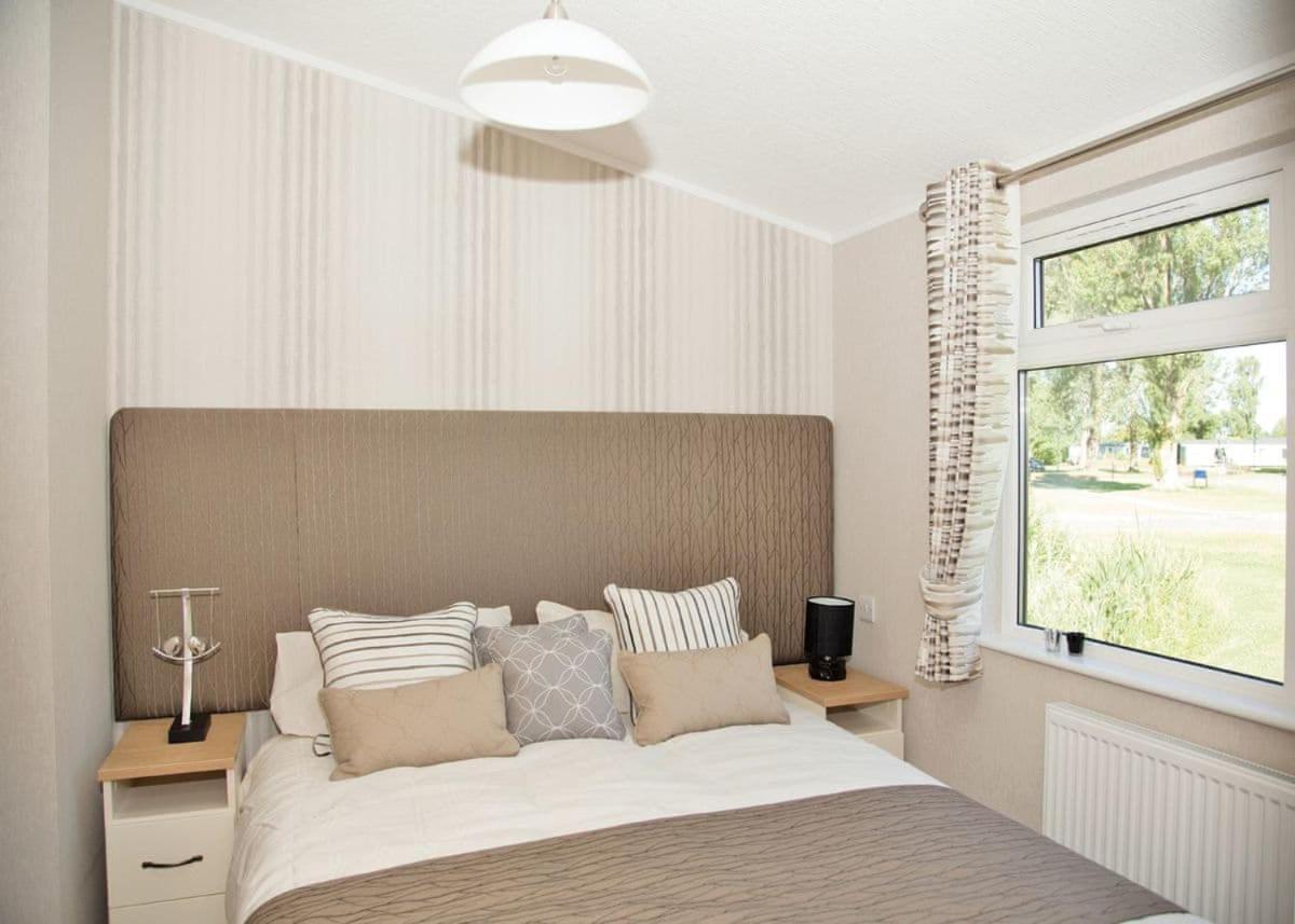 Hoburne Cotswold Hotel South Cerney Esterno foto